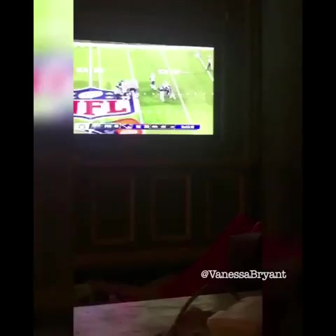 九游会j9官网真人游戏第一品牌多希望你也能见证😢费城老鹰上次夺冠时 科比抱着孩子兴奋庆祝