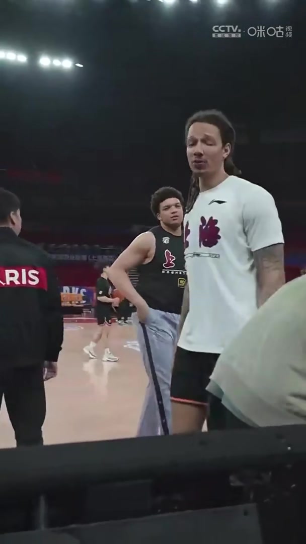 九游会·j9官方网站强势反弹？威尔逊：洛夫顿今晚会砍50分