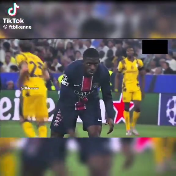 j9九游真人游戏第一品牌登录入口这防守积极性！登贝莱狩猎眼神+姿态，预备起跑震慑索默开球